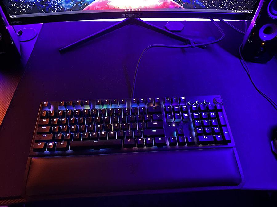 Bàn phím cơ Razer BlackWidow Elite