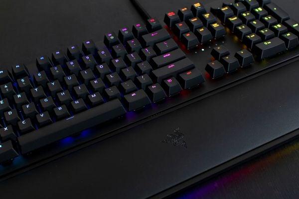 Bàn Phím Cơ Razer Huntsman Elite OPTO-MECHANICAL SWITCH