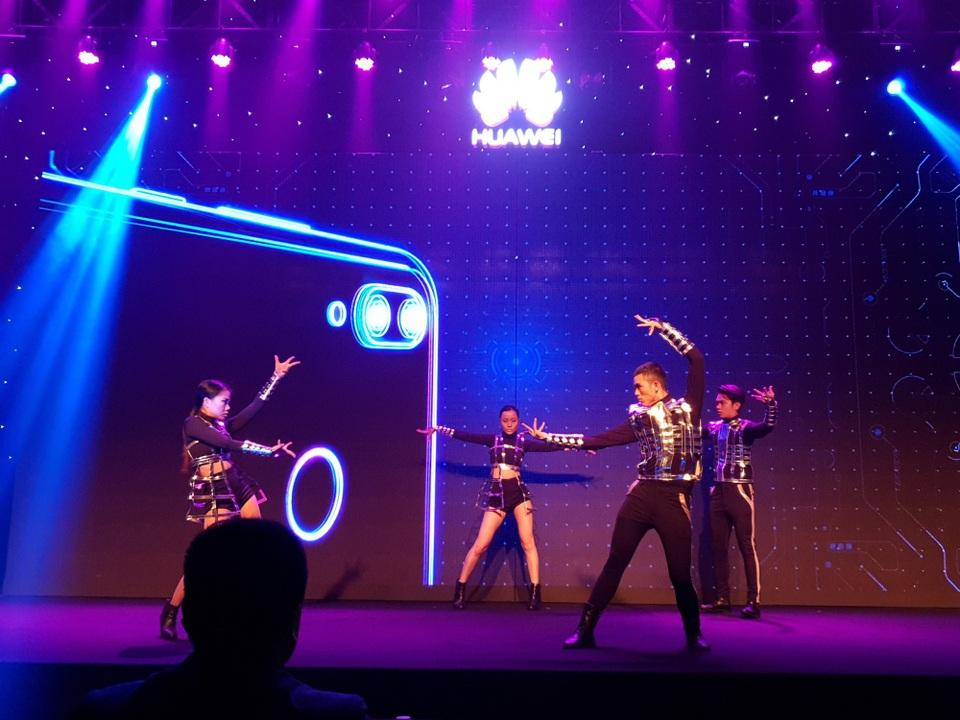 Huawei ra mắt Nova 3i - 4 camera AI tại Việt Nam - 27
