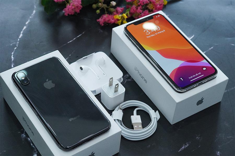 Màn hình OLED trên iPhone X